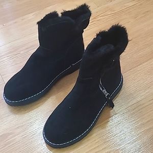 Black Ankle Boots with Fur Lining